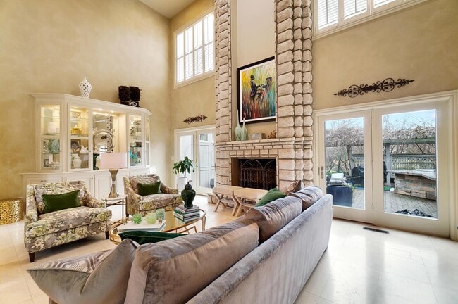 Building Photo - 6655 Traquair Pl