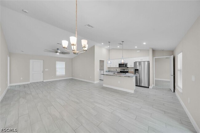 Foto del edificio - 4326 NE 24th Pl