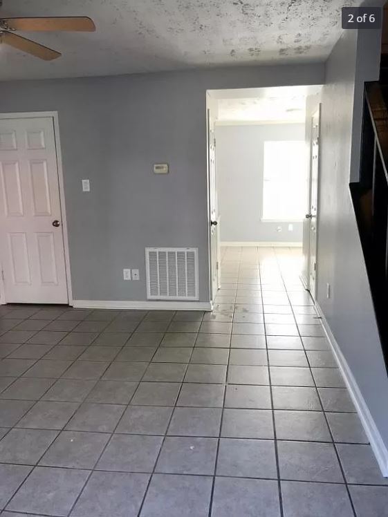 Building Photo - 501 Dallas St