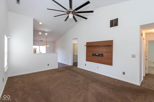 Building Photo - 7136 Pluto Dr