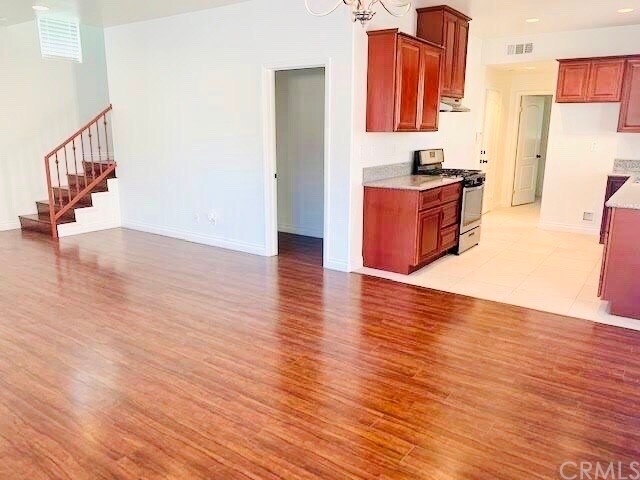 Foto del edificio - 8724 Ramona St