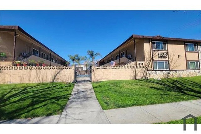 Building Photo - 811 Orchid Ct