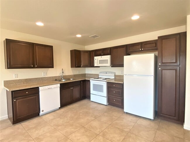 Foto del edificio - 6130 N Buckboard Dr