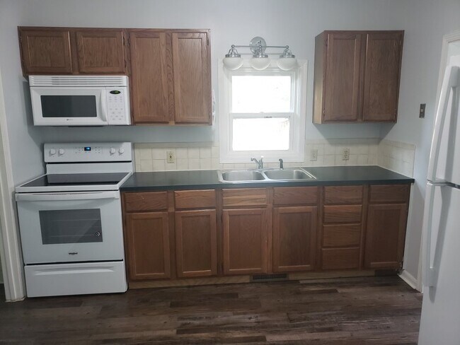 Building Photo - 316 N Taylor St