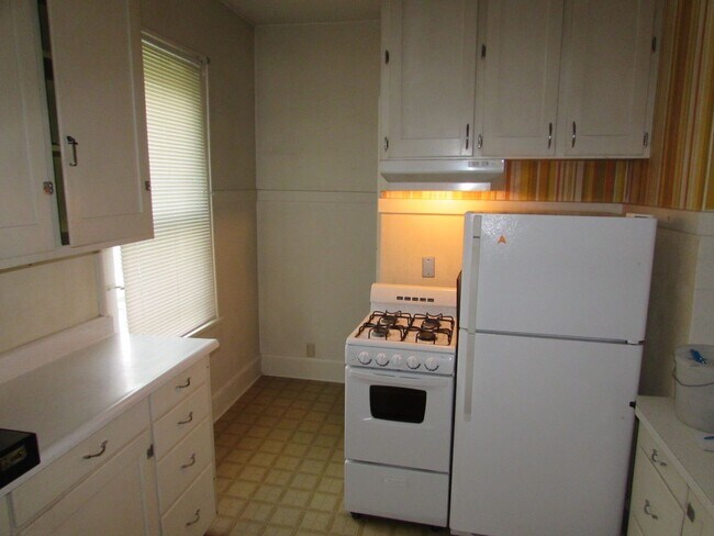 Building Photo - Living on the Dock of the Bay