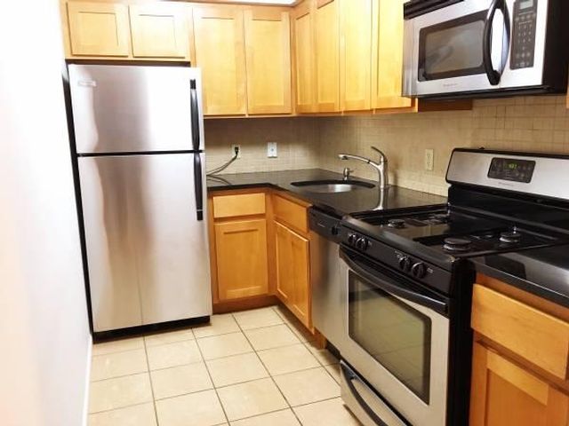 Foto principal - 2214 Astoria Blvd