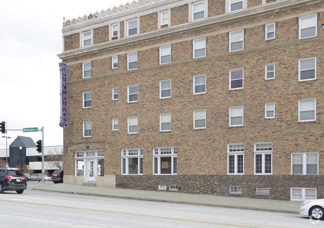 Building Photo - Strand Apartments