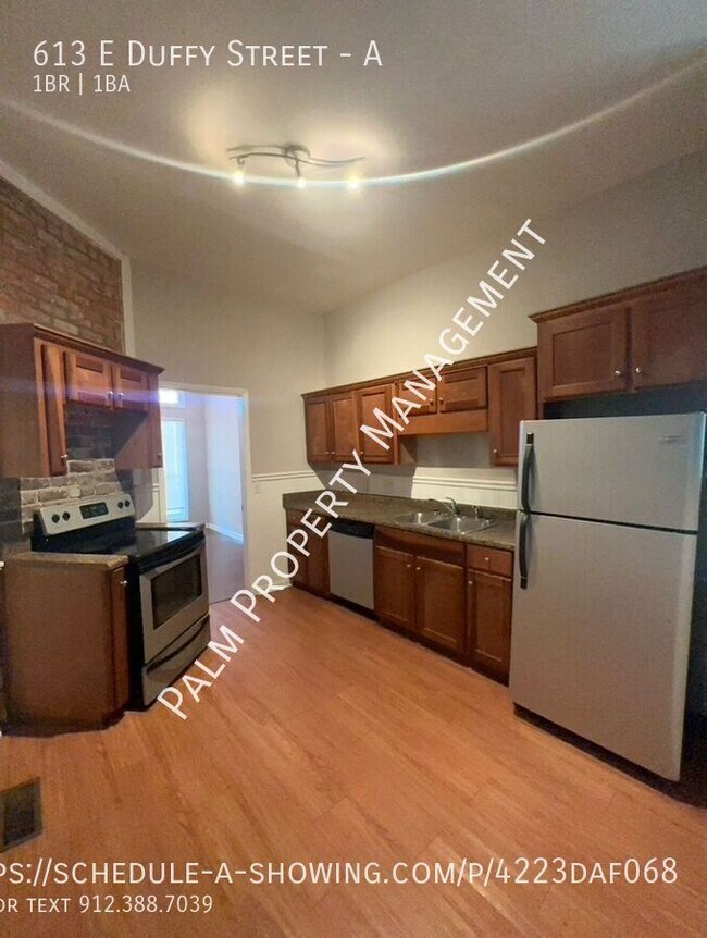 Foto del edificio - 613 E Duffy St