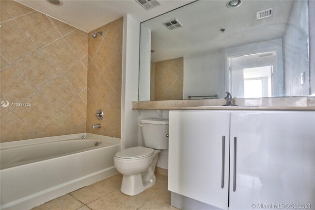 Building Photo - 325 S Biscayne Blvd