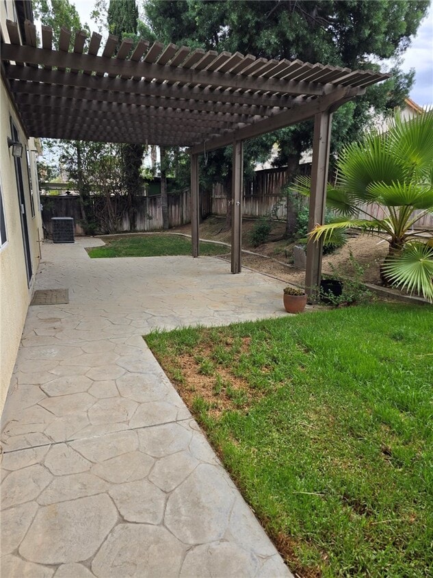 Building Photo - 31487 River Rock Ct