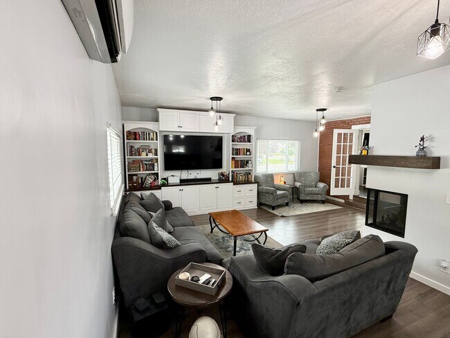 Foto del edificio - 1159 N 250 E