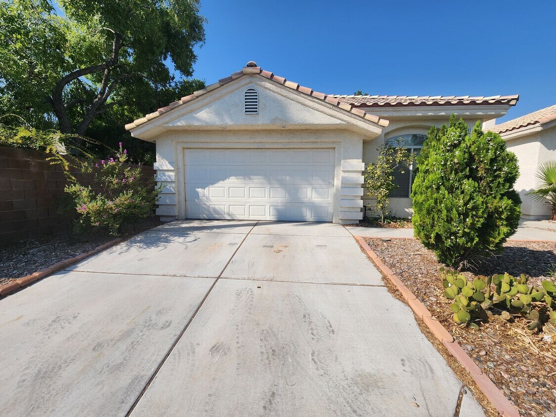 Primary Photo - 3-bedroom, 1,329sqft single story home in ...