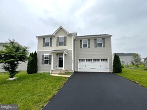 Building Photo - 3215 Pebble Run Dr