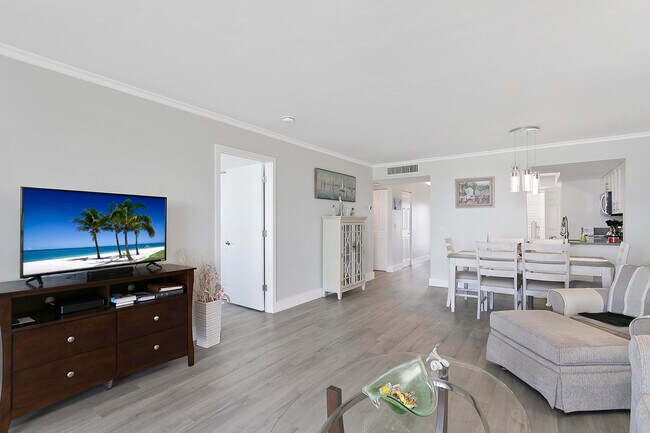 Building Photo - 14671 Bonaire Blvd