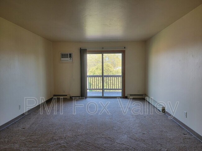 Building Photo - 104 Sycamore Dr