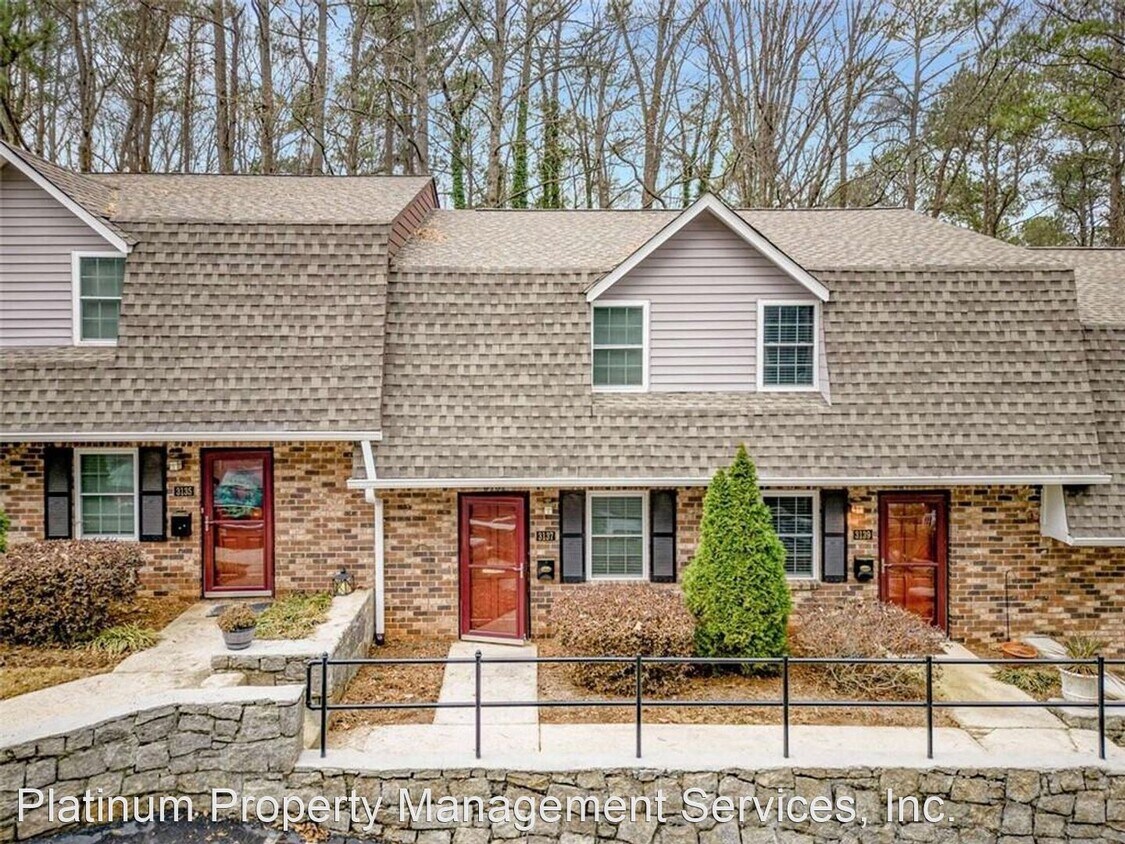 2 br, 1.5 bath House 3137 Reeves St House Rental in Smyrna, GA
