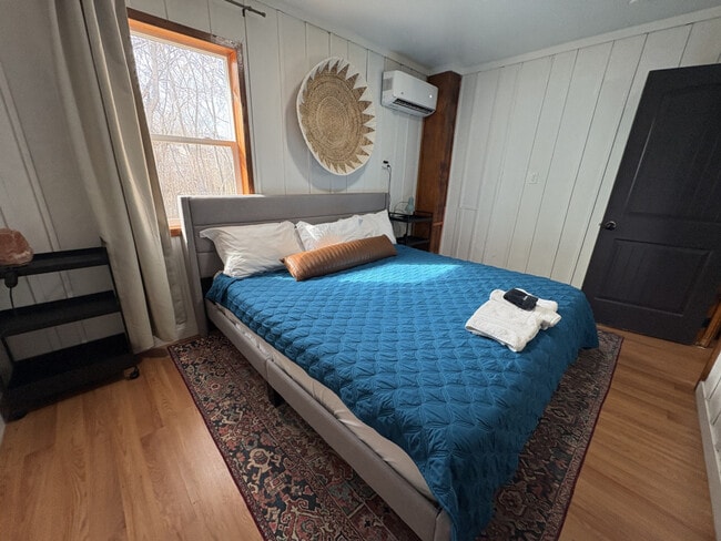 Building Photo - 169 E 100 N