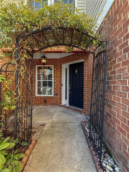 Foto del edificio - 2656 Bracston Rd