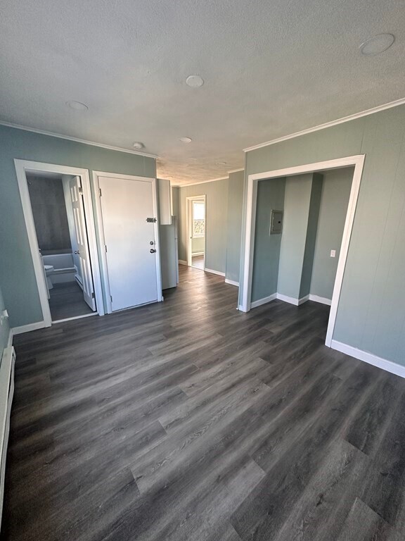 876 Atwells Ave Unit 2L, Providence, RI 02909 Room for Rent in Providence, RI