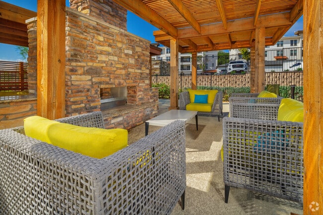 Outdoor Fireplace - Reveal Skyline