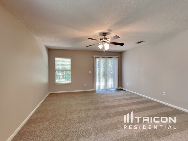 Foto del edificio - 161 Buck Run Way