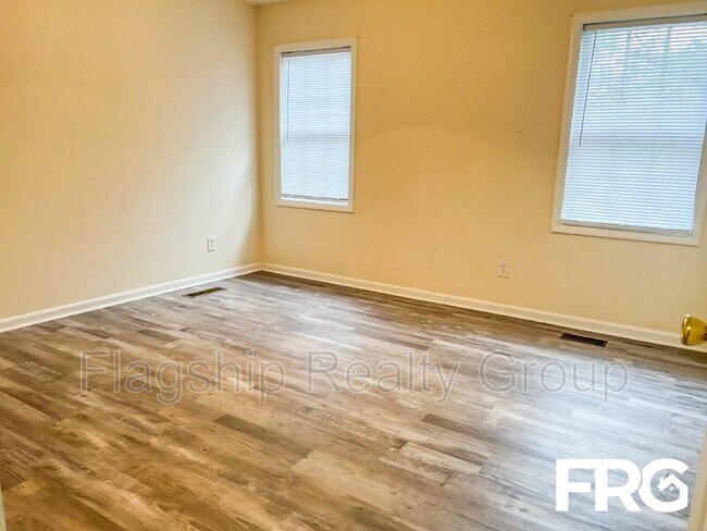 Foto del edificio - 2100-21O6 Flagstone Ct