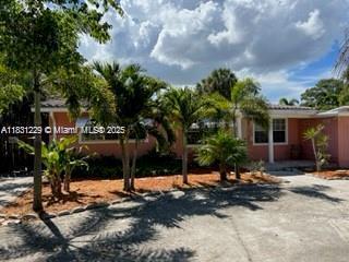 Foto del edificio - 421 NE 24th St