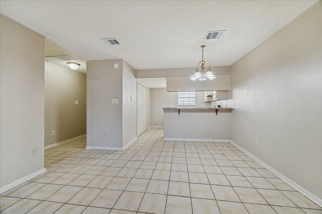 Foto del edificio - 2007 Country Village Blvd