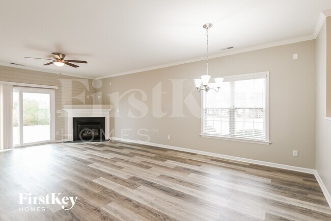 Foto del edificio - 2209 Castle Pines Dr