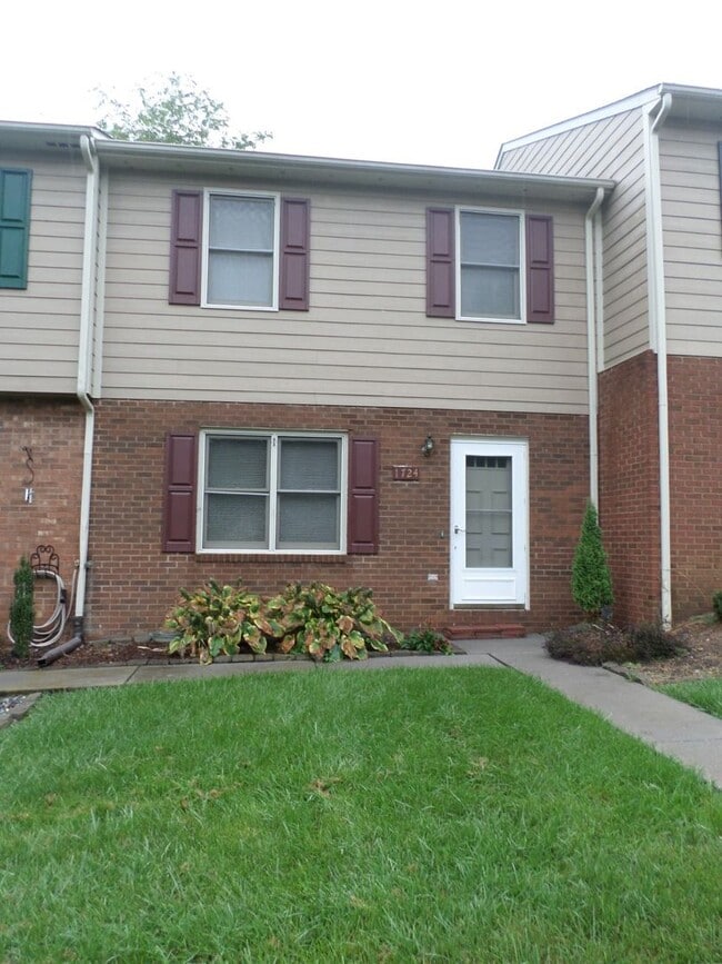 Foto del edificio - 3 Bedroom 2.5 Bath Townhouse