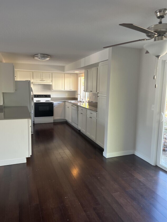 Foto principal - 621 155th Pl NE