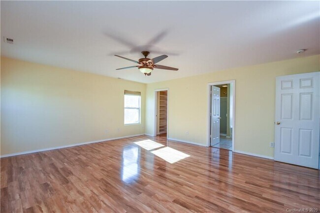 Foto del edificio - CHALKSToNE