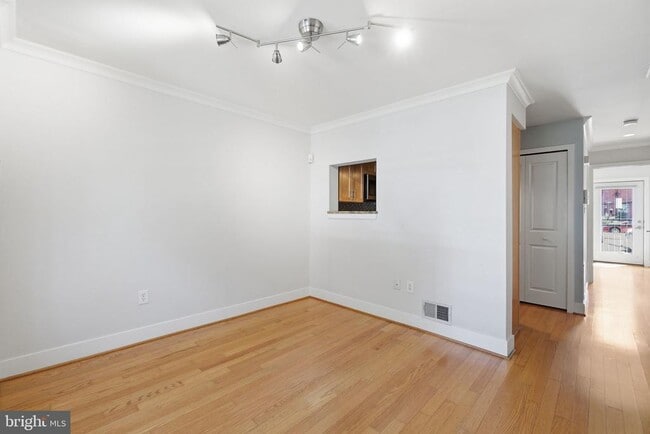 Building Photo - 1413 11th St NW