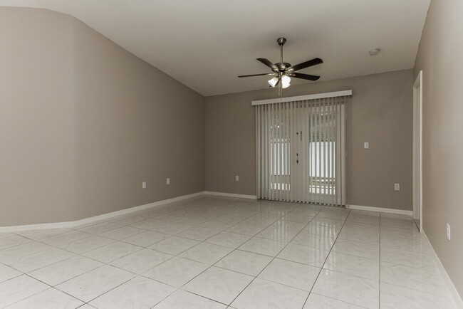Building Photo - 3103 Pine Top Dr