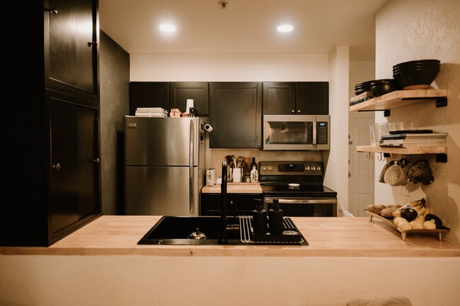 Foto del edificio - 444 S Kittredge St