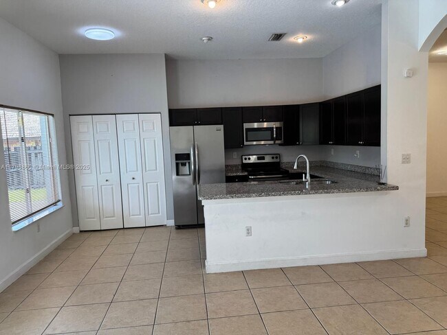 Building Photo - 16064 SW 143rd Ln