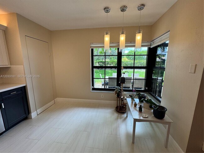 Foto del edificio - 9023 Vineyard Lake Dr