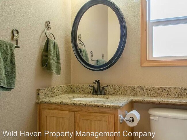 Foto del edificio - 4 br, 2.5 bath House - 371 NW Cypress St