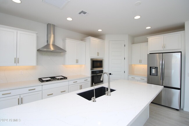 Building Photo - 8725 W Medlock Dr