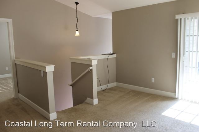 Building Photo - 3 br, 3 bath House - 67 Summerfield Ct. #621