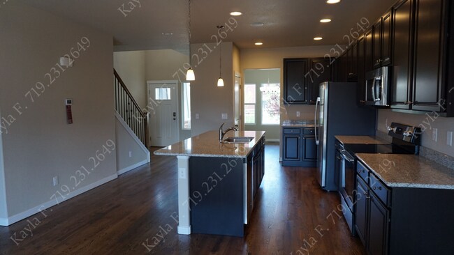 Building Photo - 1401 Grand Overlook St