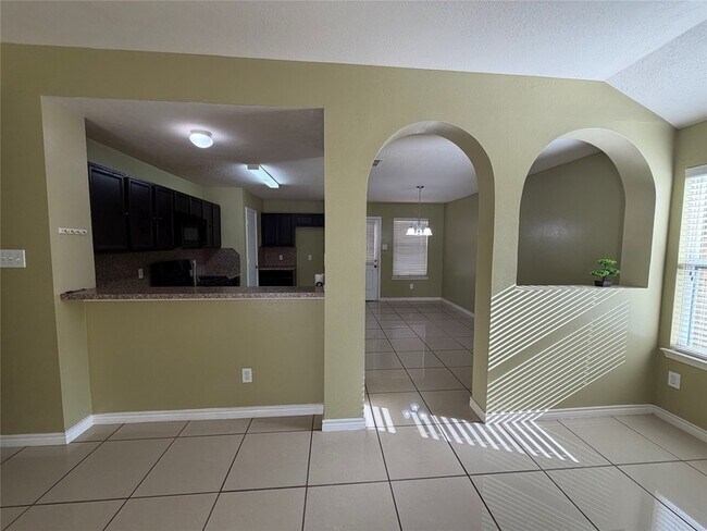 Building Photo - 2634 Sockeye Dr