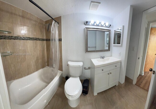 Foto del edificio - 11750 SW 18th St