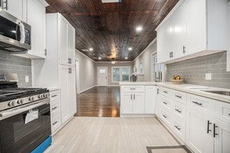 Building Photo - 7449 Walker St