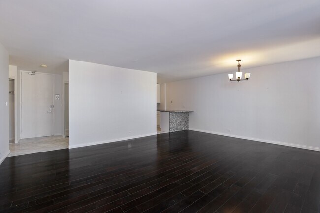 Foto del edificio - 5701 N Sheridan Rd