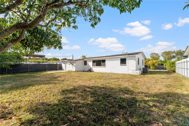 Foto del edificio - 11532 SW 136th Terrace