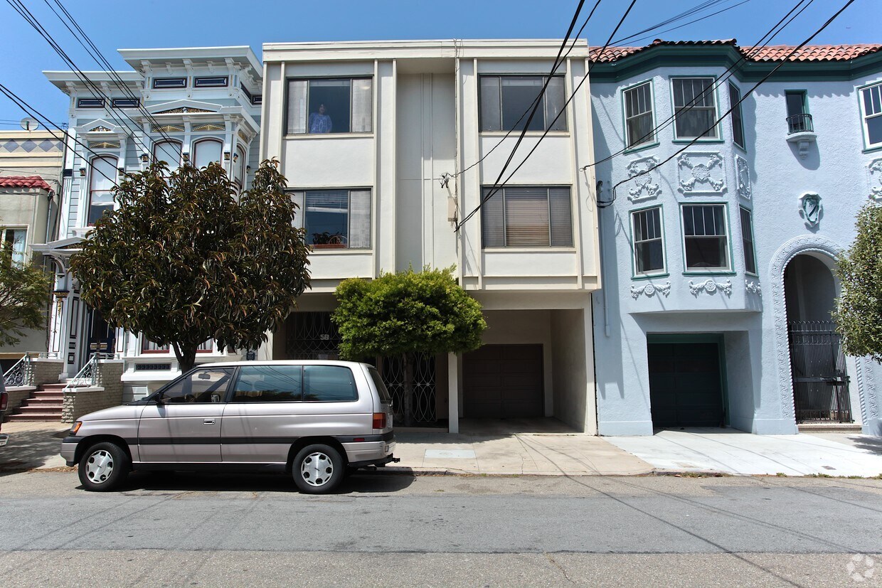 Primary Photo - 158 Duncan Street