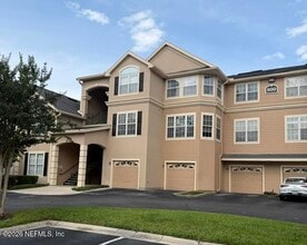 Building Photo - 13810 Sutton Park Dr N