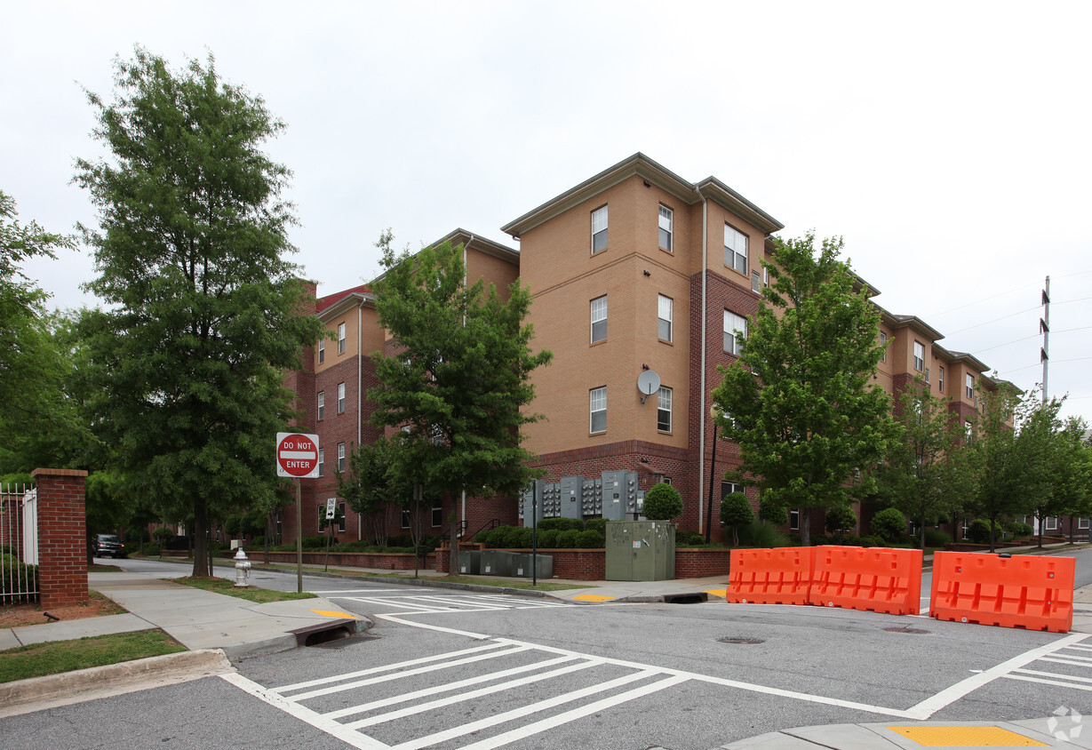 Building Photo - Heritage Commons Student Living