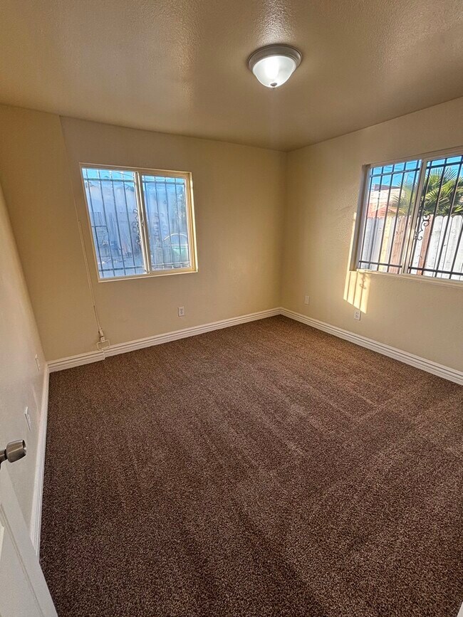 Foto del edificio - 632 E 113th St